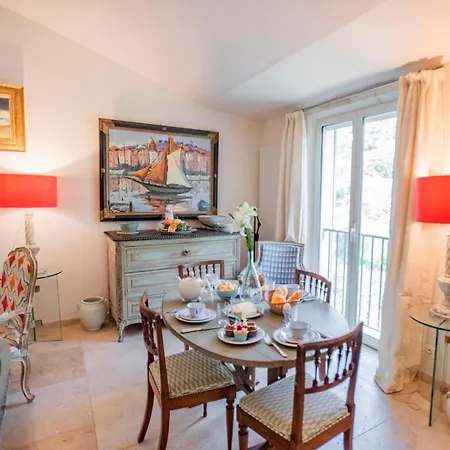 Les Grenadiers Grimaud